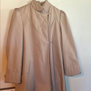 Vintage 1970’s Nordstrom Tan Trench Coat with High Collar and Relaxed Fit